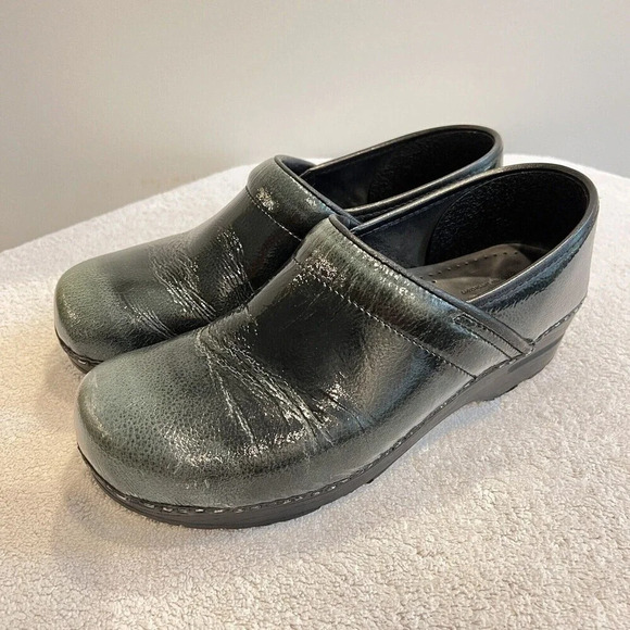 Sanita Womens Clogs Green Leather Design Pattern Nursing Professional 11 EU 42 - Picture 1 of 14